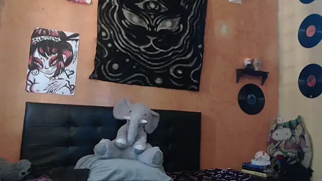 Snapshot of Layla_quinn chatting on 7, 7, 2026 Layla quinn online show from 7, 7, 2026