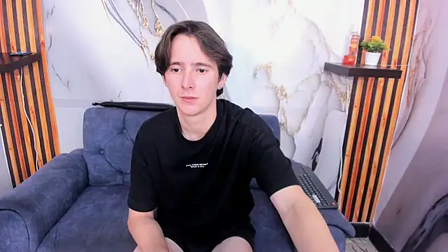 Aaron LatinMen2 online show from 26, 11, 2025