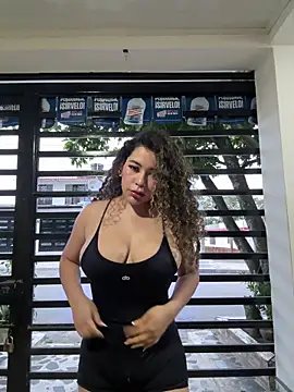 Snapshot of VictoriaaRose chatting on 26, 11, 2025 VictoriaaRose online show from 26, 11, 2025