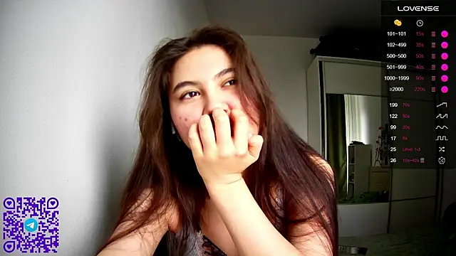Snapshot of ArianeRandy chatting on 28, 5, 2026 ArianeRandy online show from 28, 5, 2026
