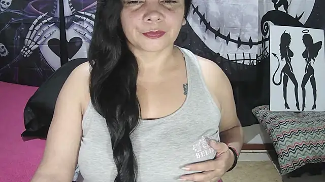 Snapshot of vivian-milf chatting on 13, 6, 2026 vivian-milf online show from 13, 6, 2026
