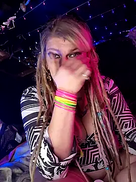 Snapshot of Horny_hippie chatting on 28, 10, 2025 Horny hippie online show from 28, 10, 2025