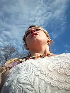 Snapshot of Horny_hippie chatting on 20, 11, 2025 Horny hippie online show from 20, 11, 2025