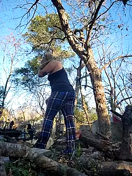 Snapshot of Horny_hippie chatting on 27, 11, 2025 Horny hippie online show from 27, 11, 2025