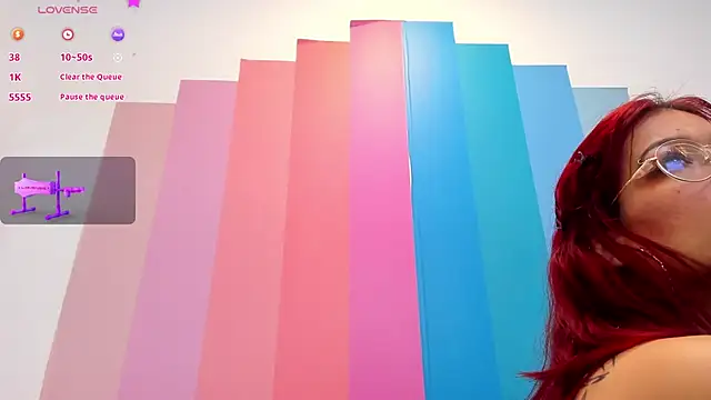 LolyYunno online show from 4, 4, 2026