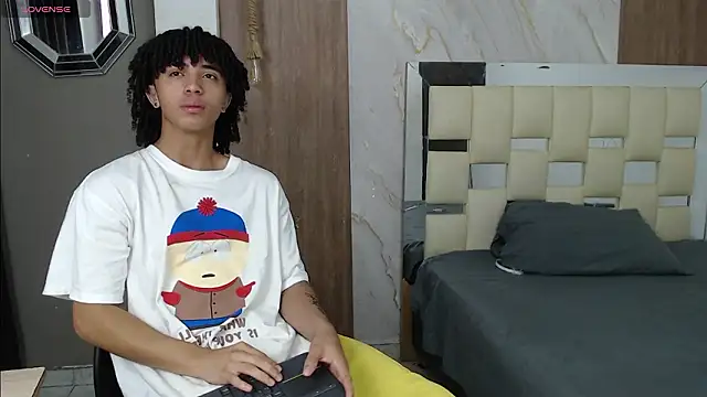 kim curlyy online show from 15, 3, 2026