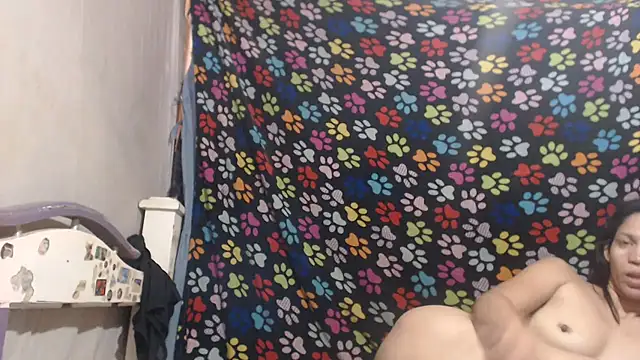 Snapshot of ELIZABET2- chatting on 10, 5, 2026 ELIZABET2- online show from 10, 5, 2026