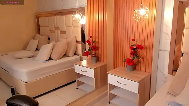 Snapshot of samantha_quinnn chatting on 22, 12, 2025 samantha quinnn online show from 22, 12, 2025