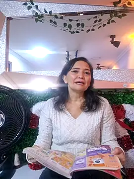 Snapshot of Alexa_Murphy_ chatting on 28, 11, 2025 Alexa Murphy online show from 28, 11, 2025