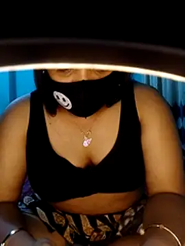 Snapshot of priya2098 chatting on 15, 7, 2026 priya2098 online show from 15, 7, 2026