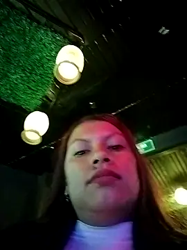 Snapshot of daphne-glow chatting on 29, 11, 2025 daphne-glow online show from 29, 11, 2025