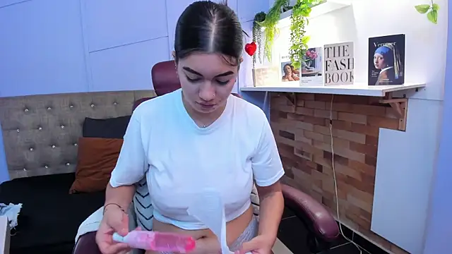 Snapshot of lourenfox chatting on 28, 11, 2025 lourenfox online show from 28, 11, 2025