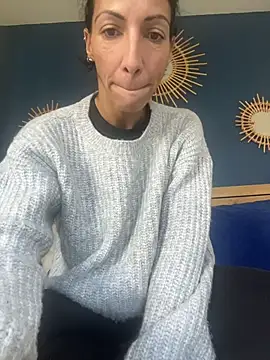 Snapshot of Soniaxxx31 chatting on 27, 11, 2025 Soniaxxx31 online show from 27, 11, 2025