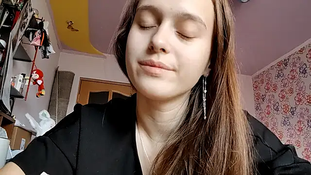 SophieHazely online show from 2, 12, 2025