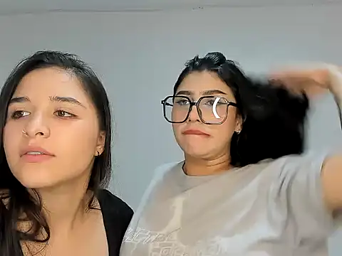 Snapshot of ROUS_SWEET_ chatting on 29, 11, 2025 ROUS SWEET online show from 29, 11, 2025