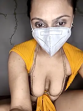 HONEY BEBS online show from 5, 2, 2026