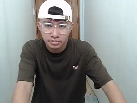 asiantwink0000 online show from 13, 1, 2026