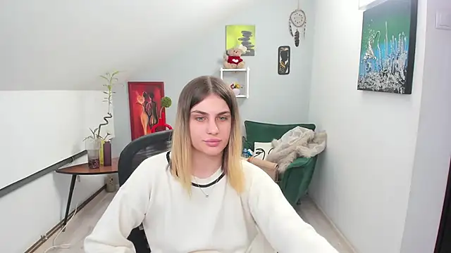 SarahOwenn online show from 28, 11, 2025