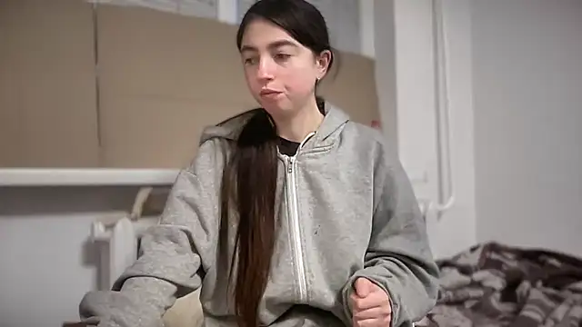 Snapshot of Aphr0ditee chatting on 2, 2, 2026 Aphr0ditee online show from 2, 2, 2026