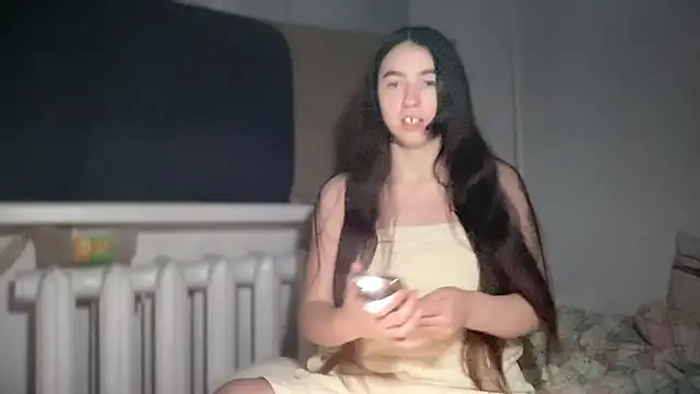 Snapshot of Aphr0ditee chatting on 8, 2, 2026 Aphr0ditee online show from 8, 2, 2026