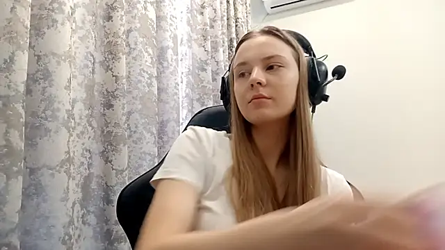 CrackShirker online show from 19, 12, 2025