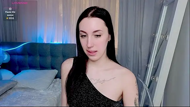 Snapshot of Miss__Linn chatting on 4, 2, 2026 Miss Linn online show from 4, 2, 2026