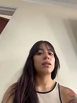 Snapshot of Mia_fiire chatting on 29, 4, 2026 Mia fiire online show from 29, 4, 2026