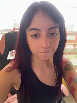 Snapshot of Mia_fiire chatting on 8, 5, 2026 Mia fiire online show from 8, 5, 2026
