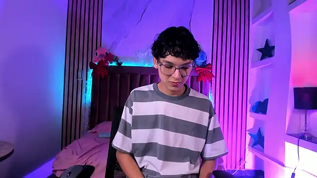 SthepanodiMonaco online show from 13, 12, 2025