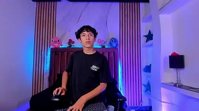 SthepanodiMonaco online show from 17, 1, 2026