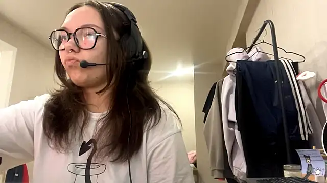 KerriMcbreen online show from 29, 11, 2025