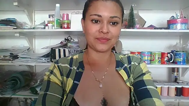 hafsa ali online show from 21, 12, 2025