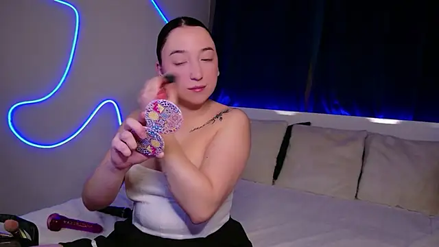 AVA MAXX online show from 1, 12, 2025