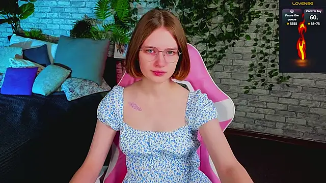 Mia Mooore online show from 1, 2, 2026