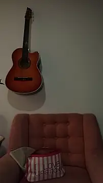 Emma Everett online show from 19, 12, 2025