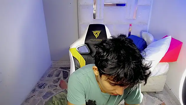 Green XoX online show from 13, 1, 2026