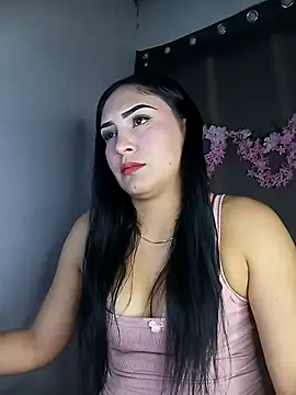 Emy cutee online show from 4, 12, 2025