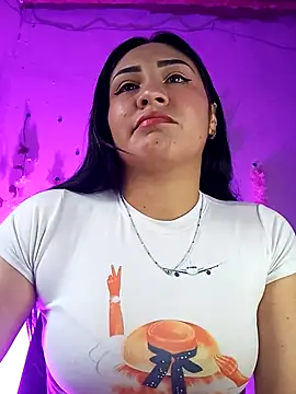 Snapshot of Emy_cutee chatting on 2, 2, 2026 Emy cutee online show from 2, 2, 2026