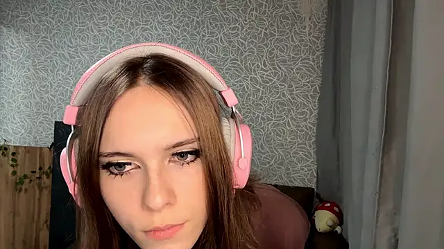 EvaLoveer online show from 1, 12, 2025