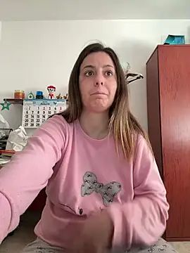 Sareyxon online show from 6, 4, 2026