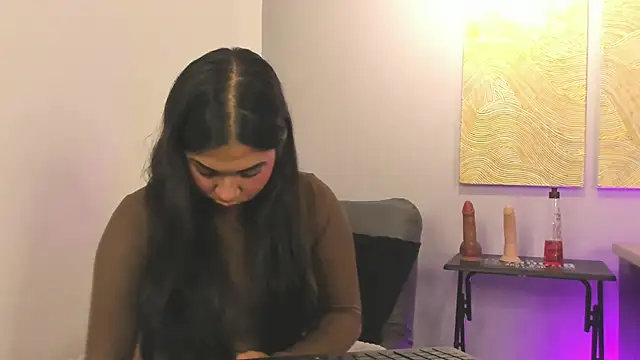 Mylarossi online show from 3, 12, 2025