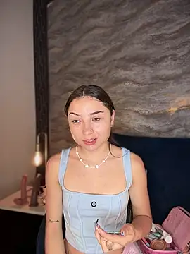Snapshot of Mia_Luxor chatting on 11, 7, 2026 Mia Luxor online show from 11, 7, 2026
