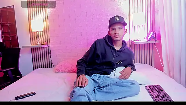 Snapshot of dear_lover1 chatting on 3, 12, 2025 dear lover1 online show from 3, 12, 2025