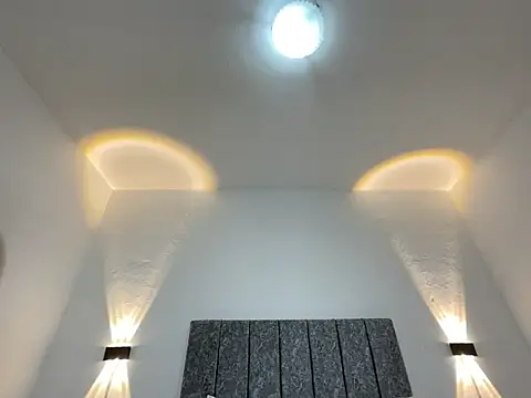 Mia Allenn online show from 7, 3, 2026