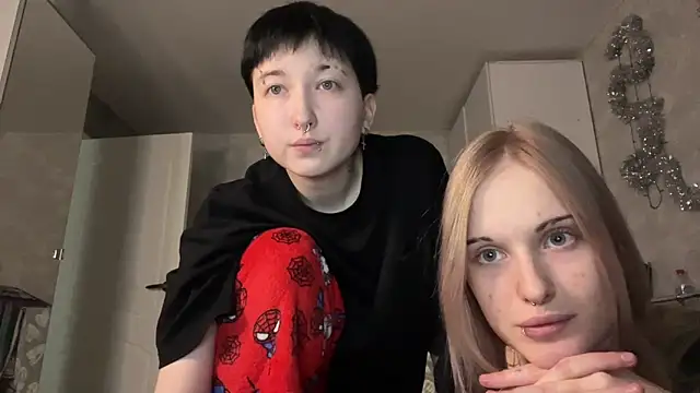 Snapshot of CelenFomes chatting on 22, 12, 2025 CelenFomes online show from 22, 12, 2025