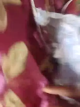 Snapshot of sunita_bhabi_2002 chatting on 4, 12, 2025 sunita bhabi 2002 online show from 4, 12, 2025