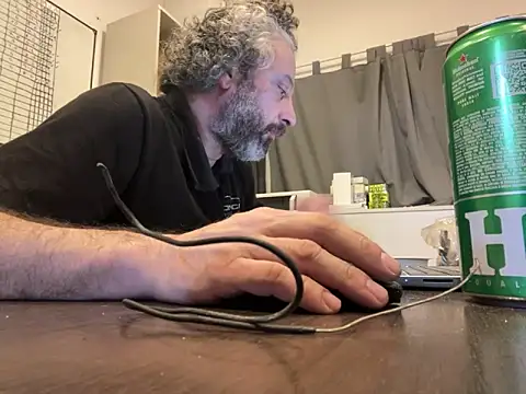 Snapshot of Petebulimia chatting on 5, 6, 2026 Petebulimia online show from 5, 6, 2026