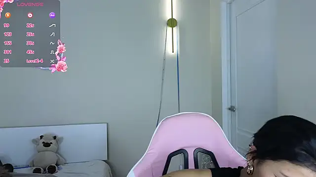 mimiicherry online show from 5, 3, 2026