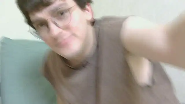 Snapshot of leo_cutie chatting on 31, 7, 2026 leo cutie online show from 31, 7, 2026