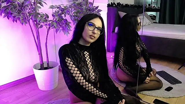 RavenFoxxy online show from 2, 12, 2025